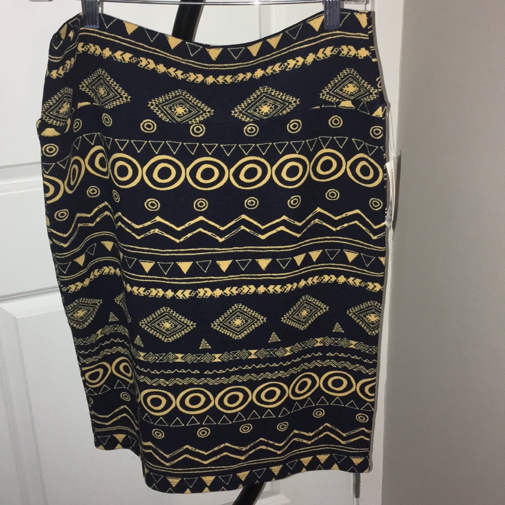 Lularoe Cassie NWT (L)